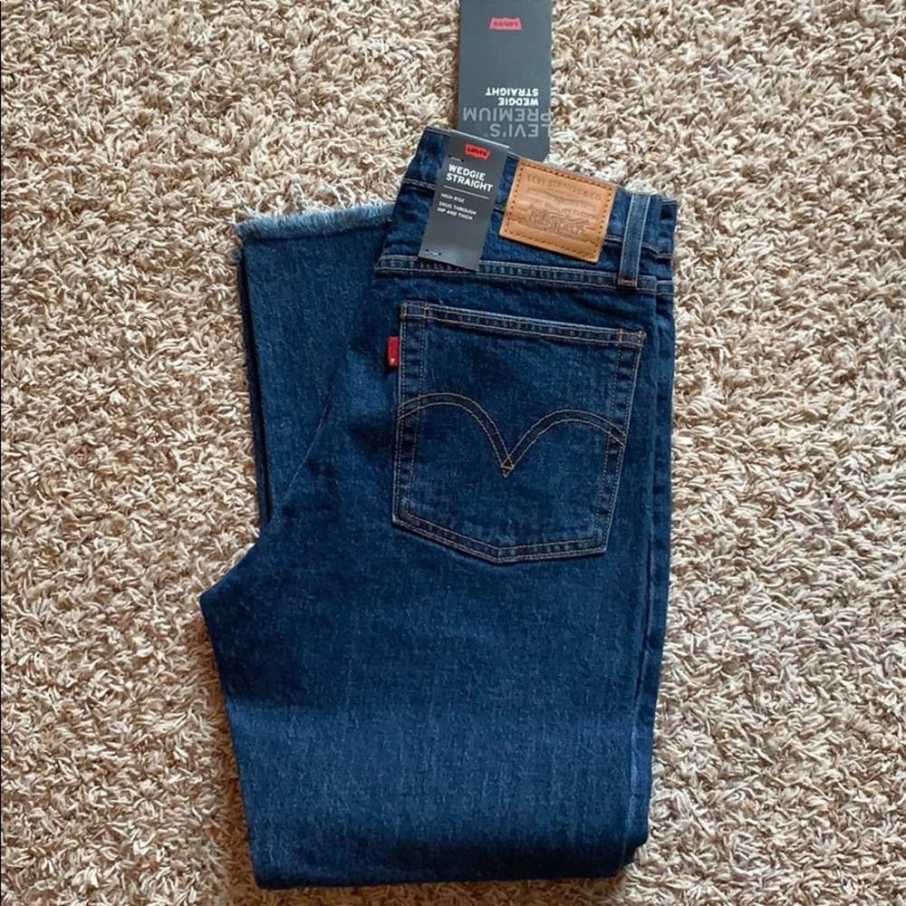 Levi’s Wedgie Straight Jeans